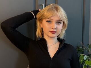 UdelaGoodhart's Live mature cam Profile Image